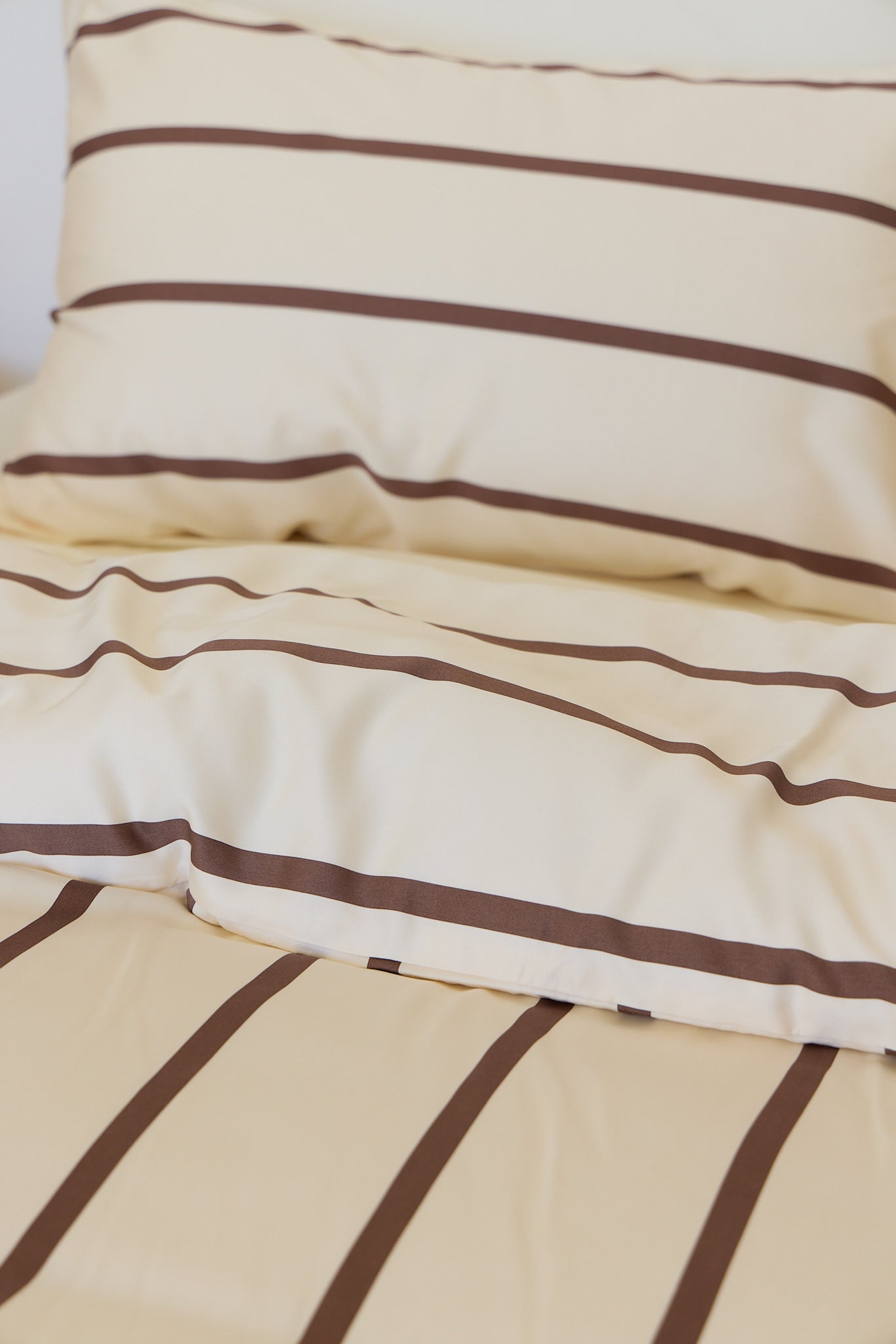Chocolate Stripe Bamboo Pillowslip