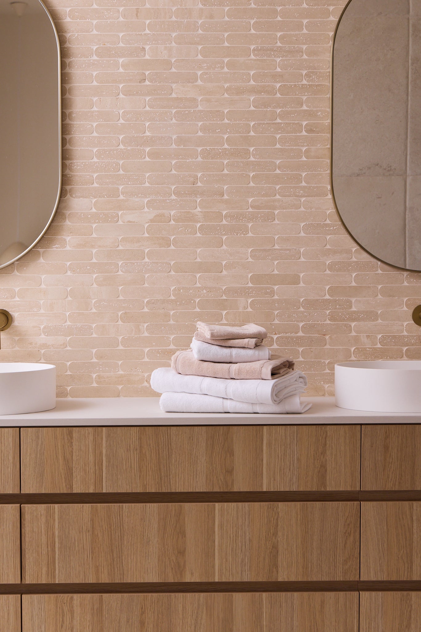 Roma Hand Towel White