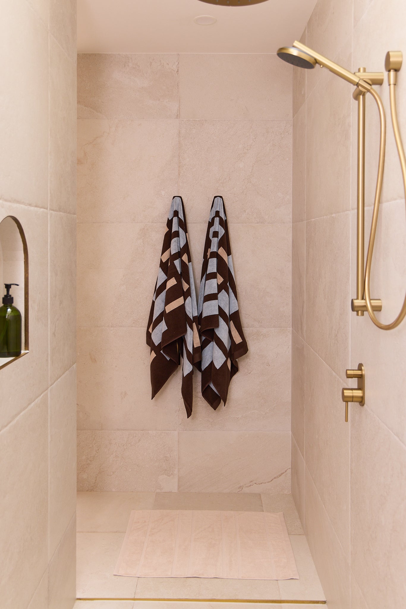 MT x MYC Bath Towel Chocolate