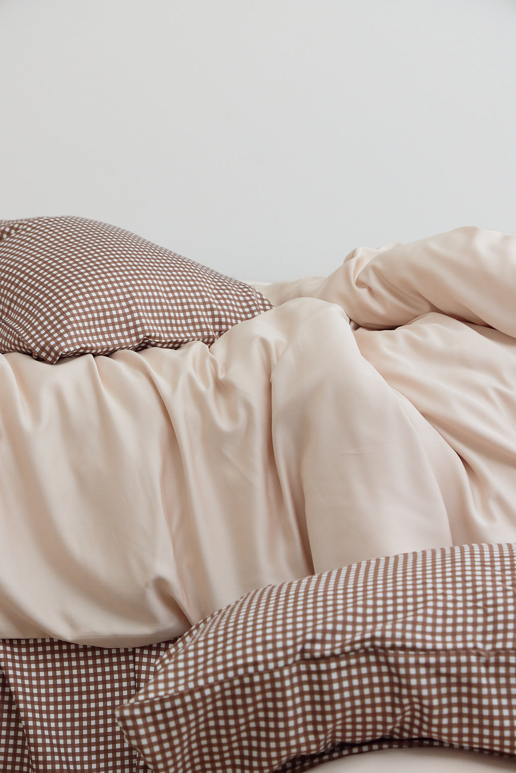 Chocolate Gingham Bamboo Pillowslip
